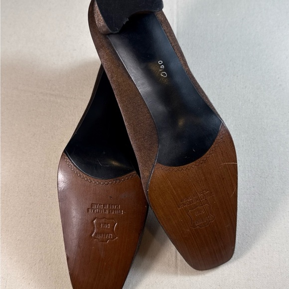 Stuart Weitzman Brown Lamé Dark Rhinestone Accent Block Heel Slip On Pumps 7.5B - Picture 10 of 14